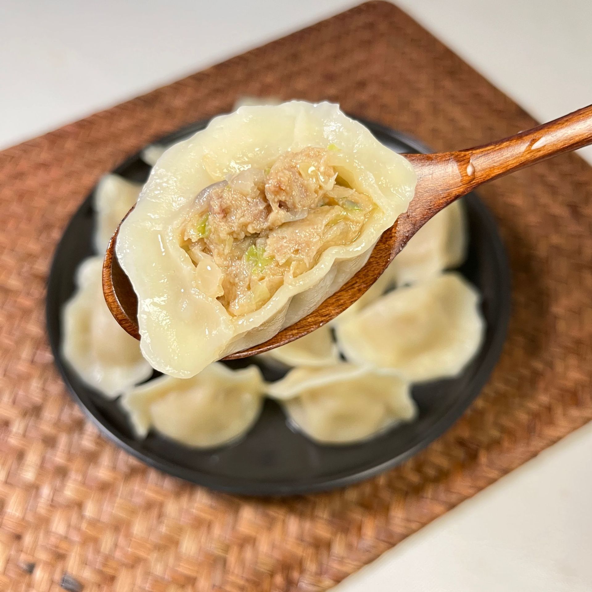 速冻水饺批发山东手工大馅水饺猪肉白菜饺子源头工厂直发水饺商用