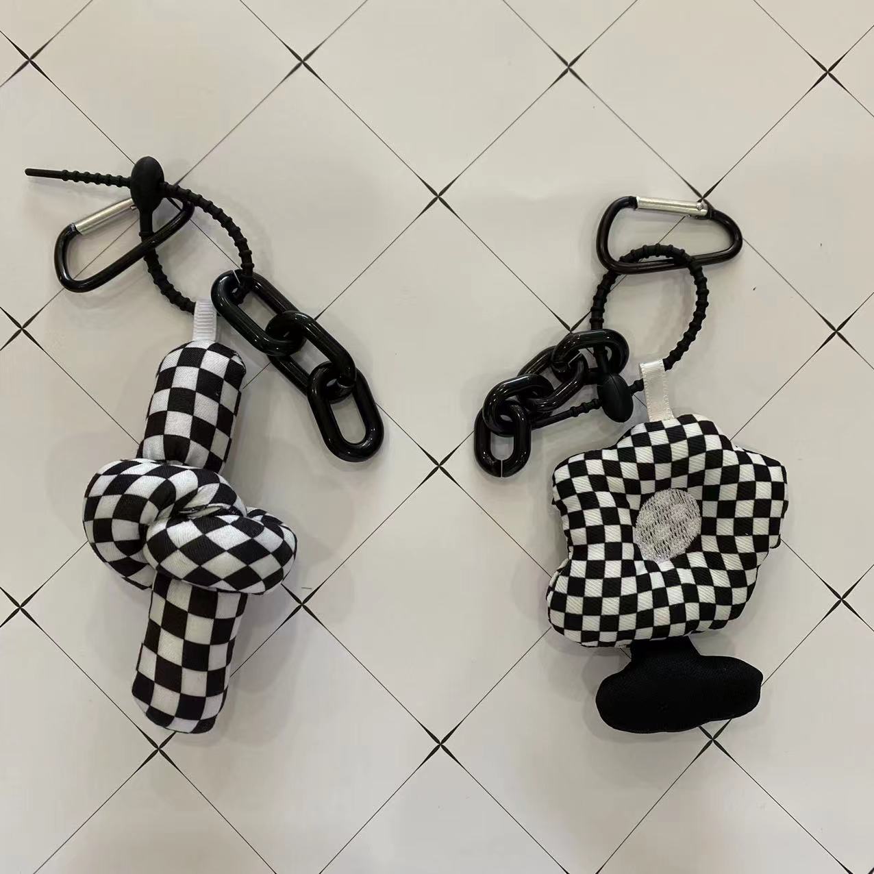 New Black and White Plaid Twisted Knot Plush Pendant Chessboard Plaid Flower Keychain Fabric Schoolbag Accessories Pendant