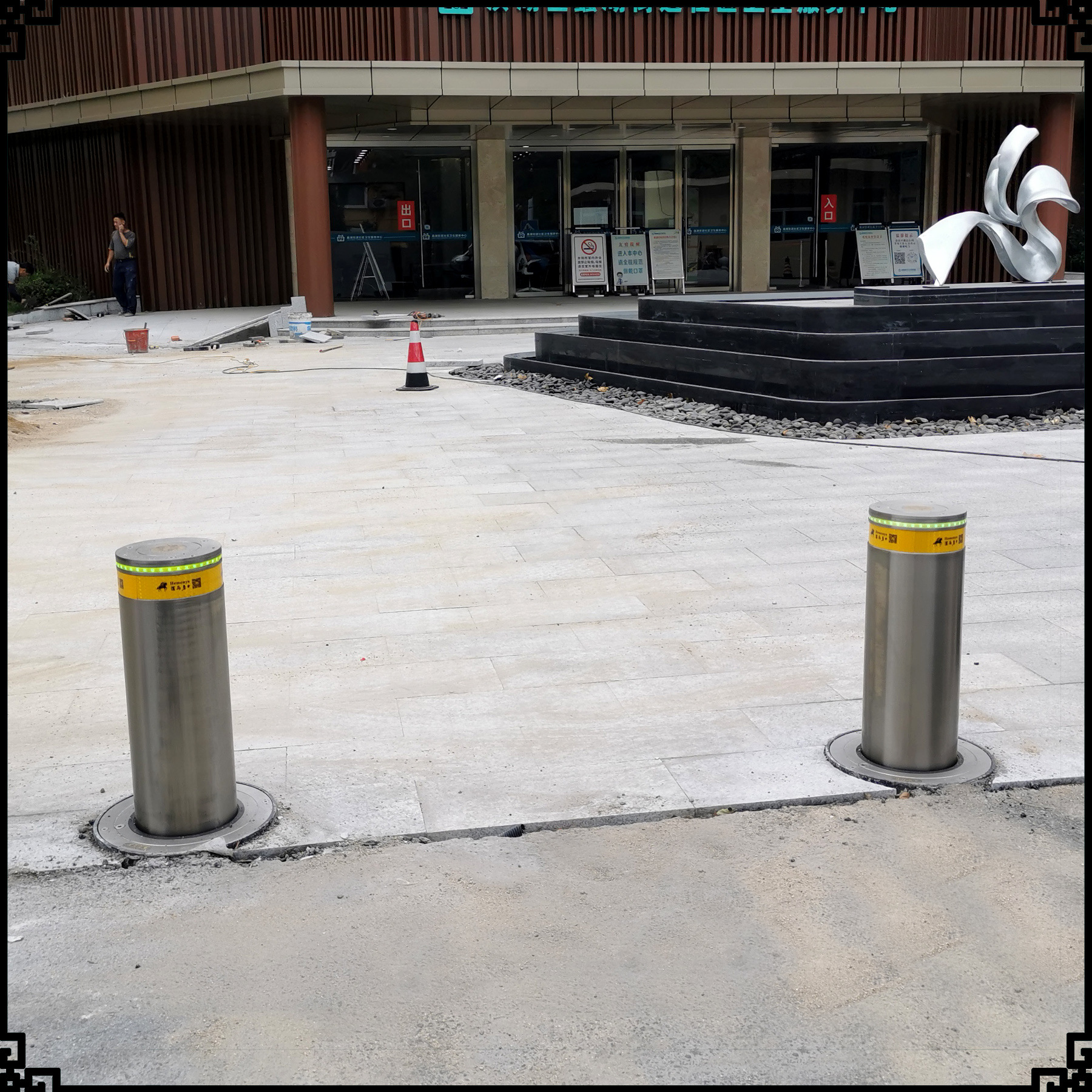 自动升降防撞柱图片