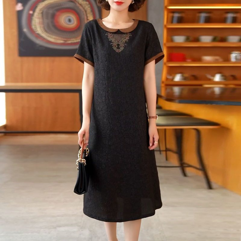 外贸夏季2024爆款中年妈妈大码连衣裙女复古刺绣新款洋气质感裙子