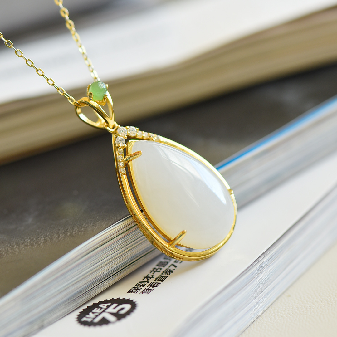 三青水月和田白玉s925银镶嵌水滴吊坠百搭女项链锁骨链大白玉饰品