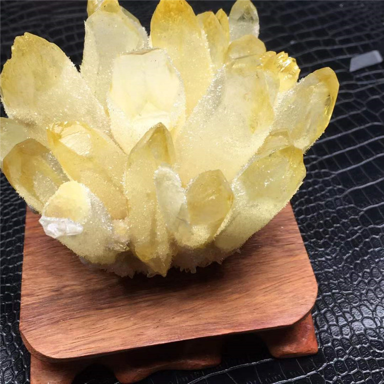 厂家天然黄水晶晶簇 天然黄水晶晶花摆件装饰 水晶花办公摆件