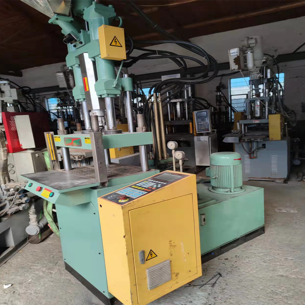 宁波丰铁二手立式注塑机丰铁立式注塑机40吨优惠出售机况好成色新