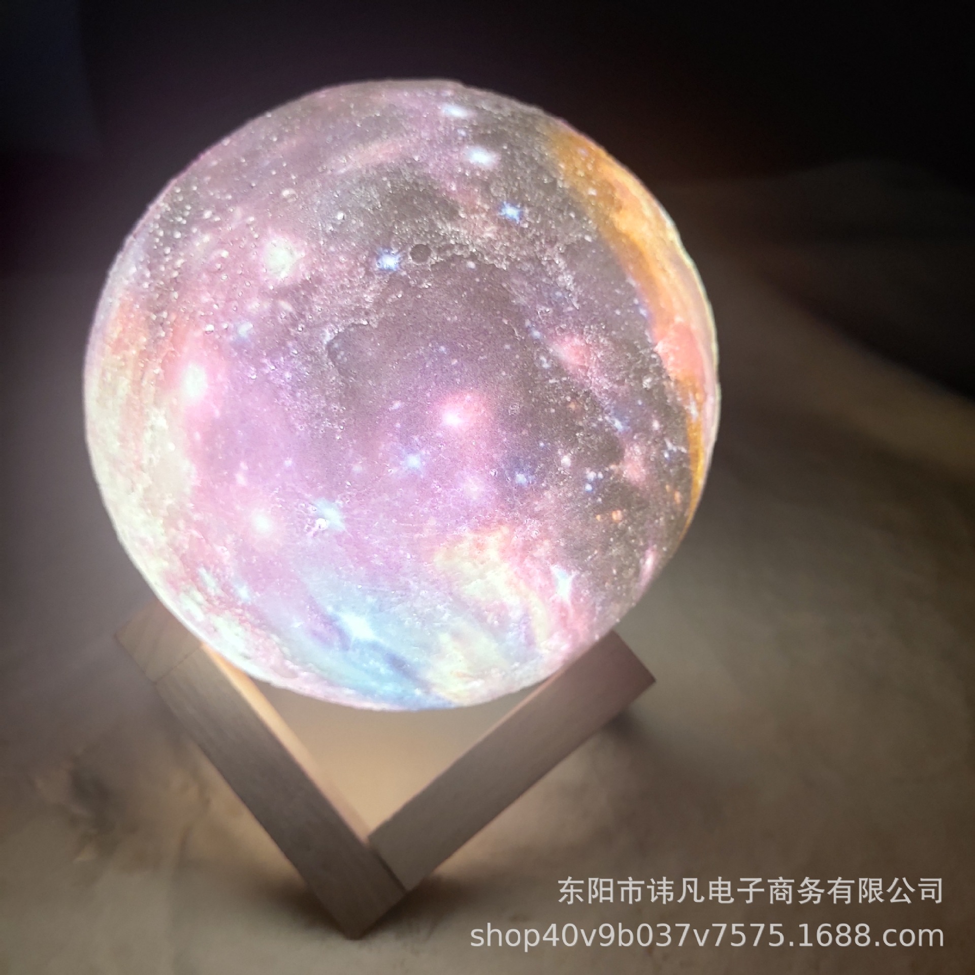 源头厂家3d月球灯彩绘3色拍拍变色星空球小夜灯月亮灯外贸专供