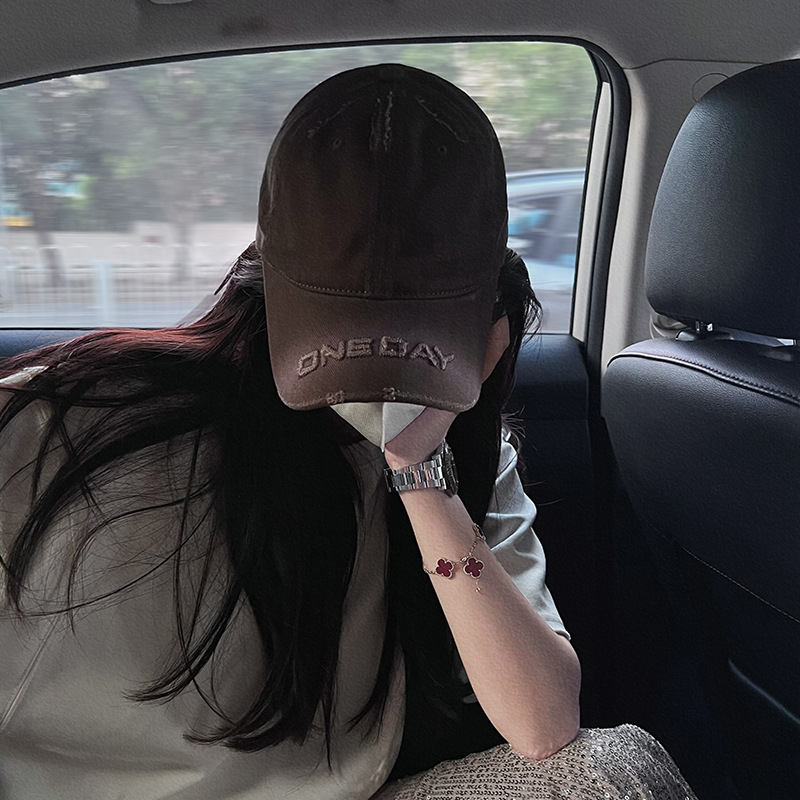 korean style baseball cap women‘s letter embroidery retro soft peaked cap curved brim face-looking small sun hat for men