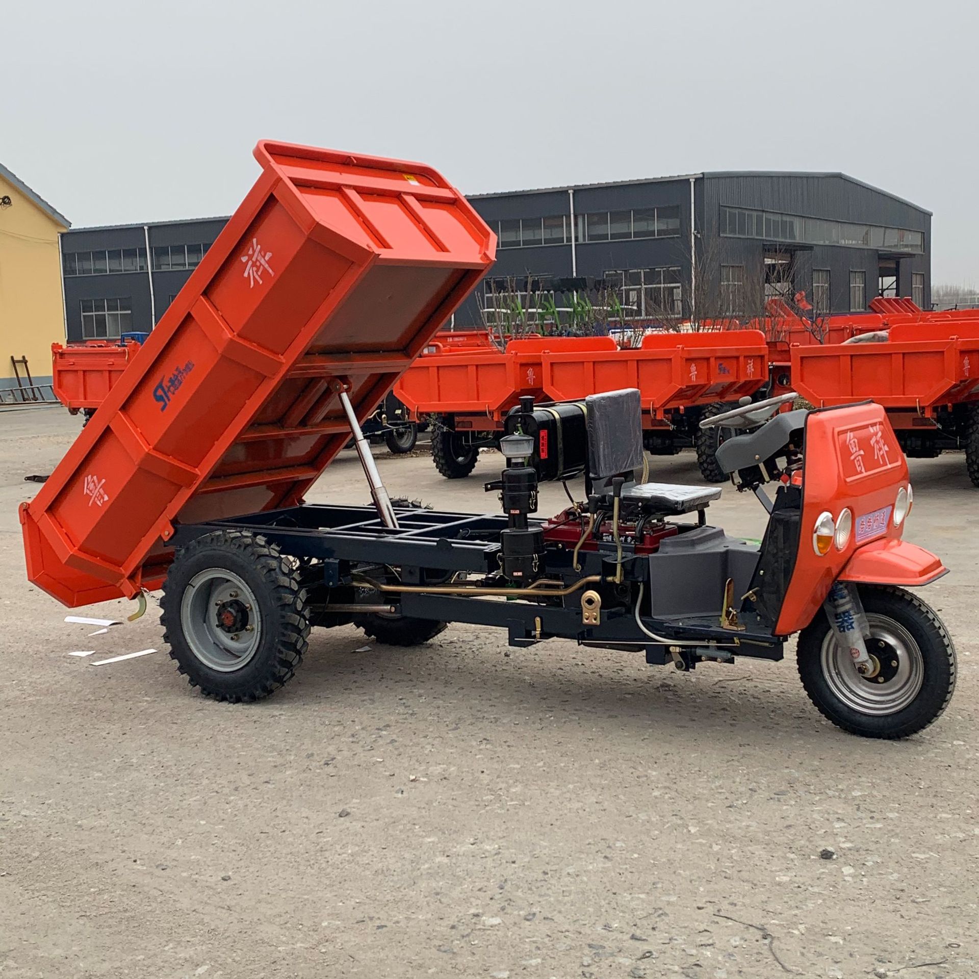 鲁祥矿山专用电动三轮车 建筑工地液压自卸工程车 农用柴油三轮车