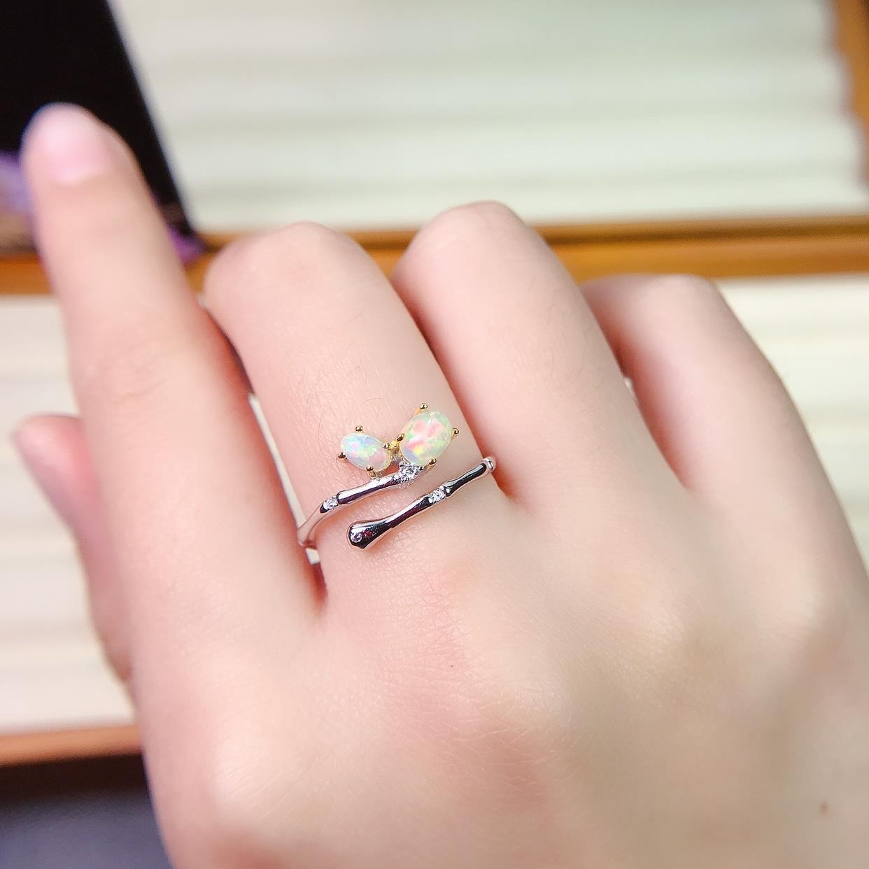 天然欧泊戒指竹节款女925纯银时尚指环简约轻奢小巧蛋白石七彩石