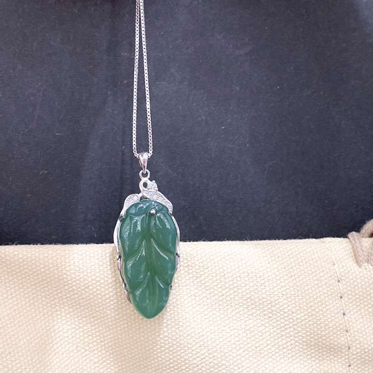 足银925通体银金枝玉叶项坠天然翡翠绿玉髓大树叶吊坠项链送女友