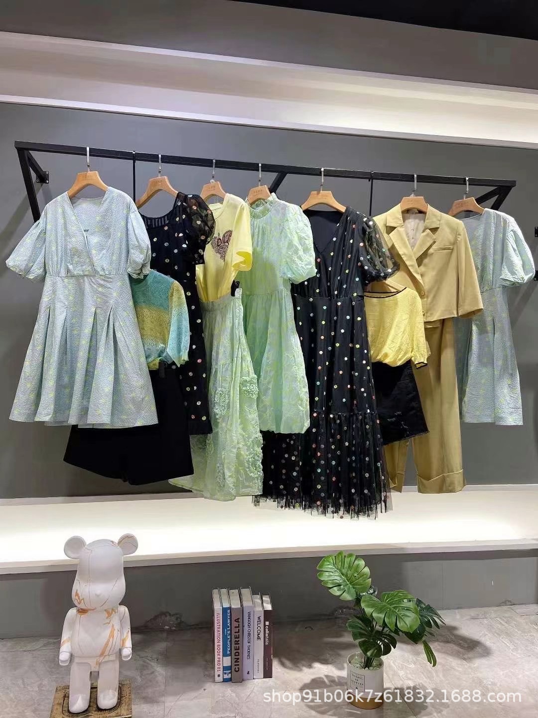玛克茜妮专柜撤柜品牌折扣女装批发进货库存尾货清仓剪标直播货源