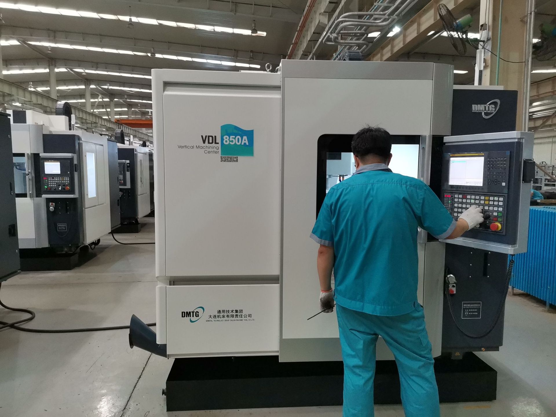 厂家销售大连机床厂立加数控加工中心vdl850现货