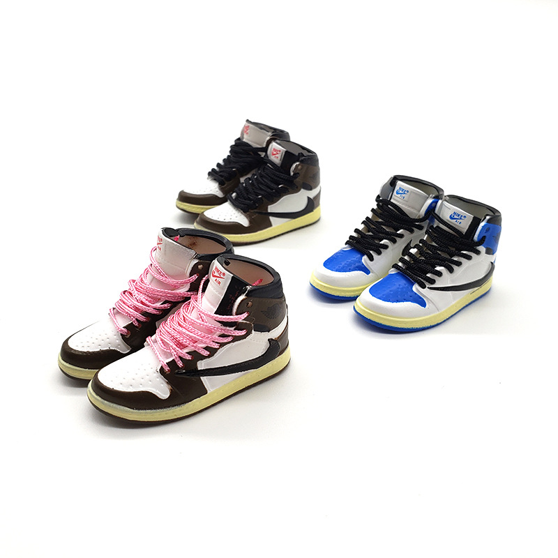 迷你倒钩鞋模钥匙扣3d立体球鞋aj潮流车载摆件挂件手办娃娃小鞋子