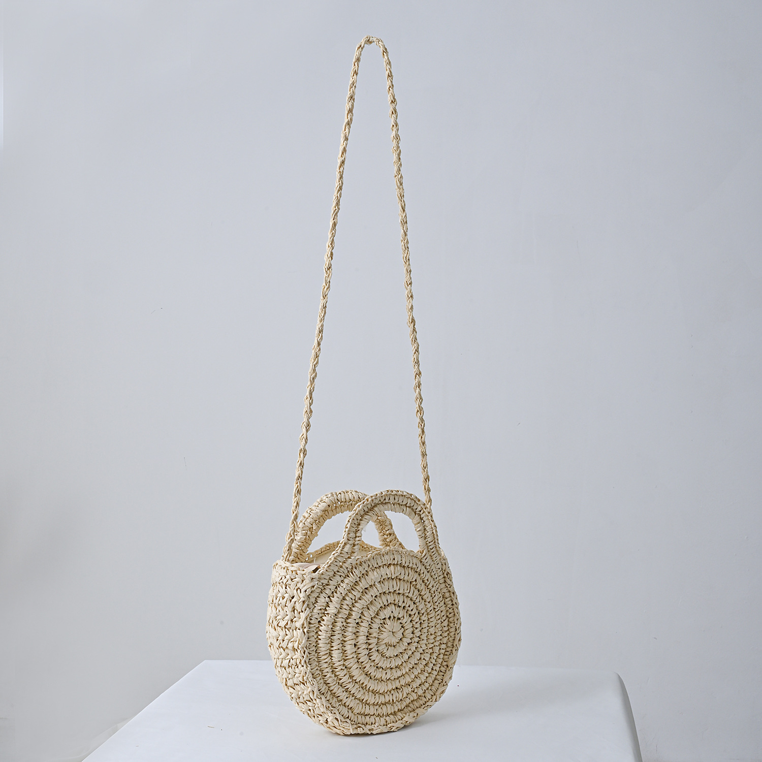 手工编织小圆饼草编包女士斜挎单肩包包休闲度假上班通勤外贸出口