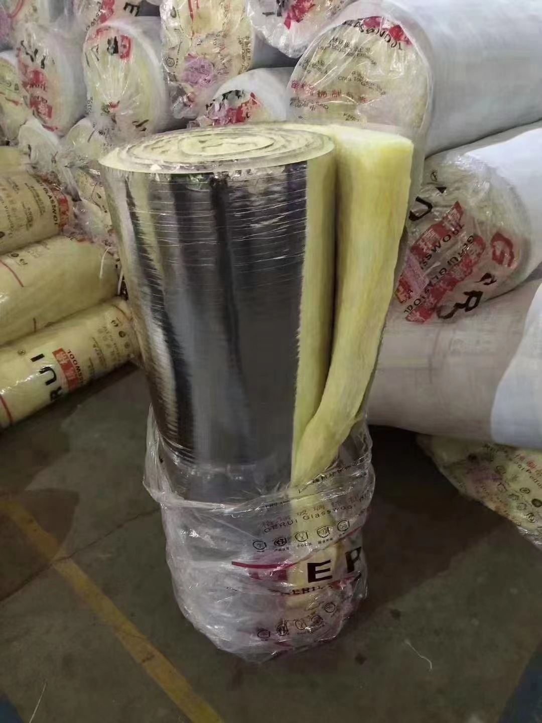 种植大棚铝箔玻璃棉卷毡 屋面吊顶隔热玻璃丝绵  a级防火玻璃棉