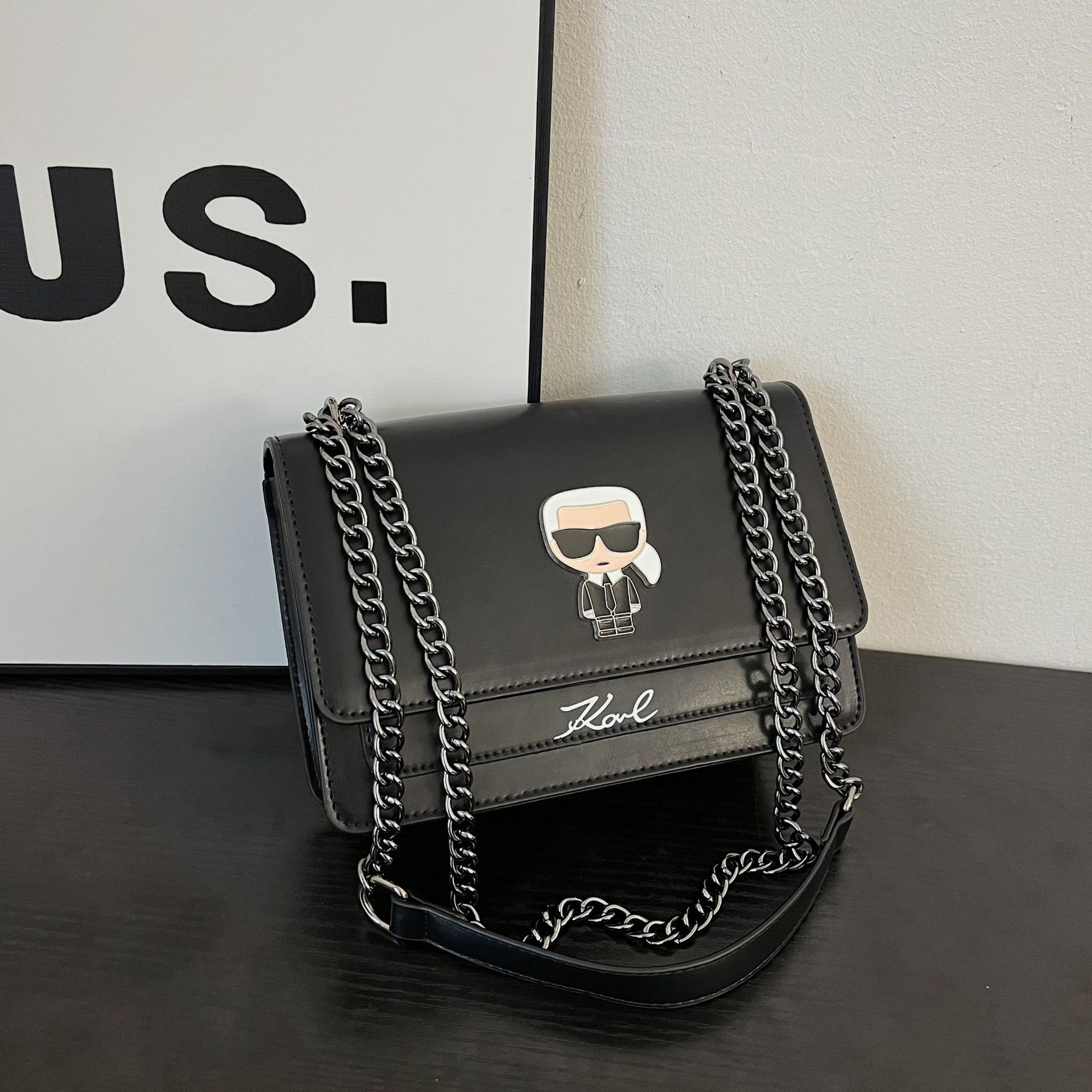 Fashion Casual Crossbody Women's Bag 2023 New Korean Style Cartoon Creative Shoulder Bag Trendy Pu Chain Small Square Bag Batch