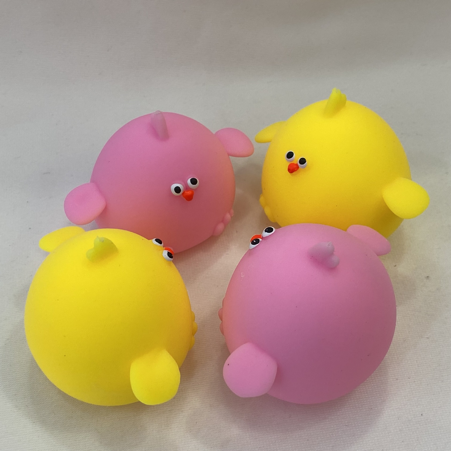 New Creative Cartoon Chicken Pinch Lovable Vent Pressure Reduction Toy Decompression Flour Ball Rebound Gift