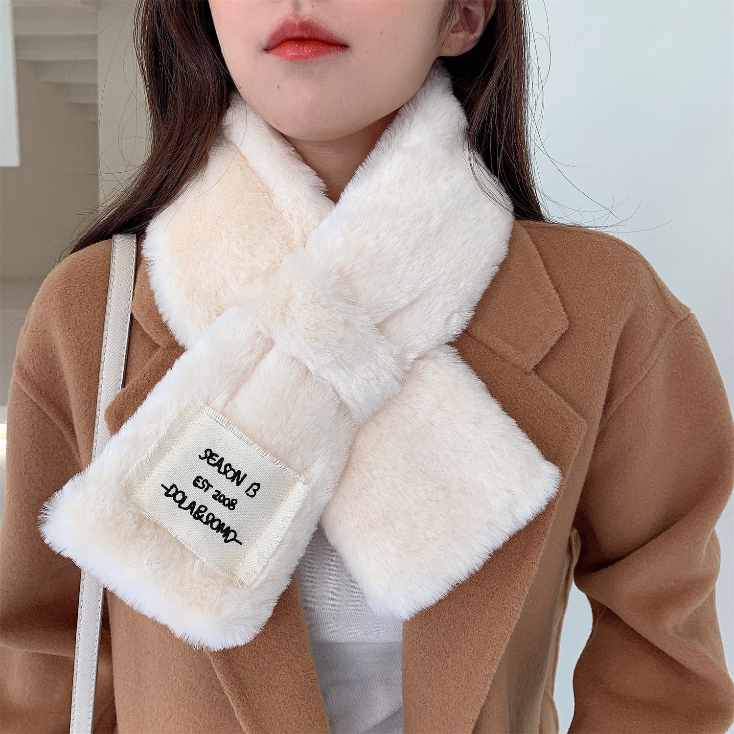 Autumn and Winter New Soft All-Match Furry Scarf Fashionable Korean Style Ins Style Plush Girl Cross Scarf