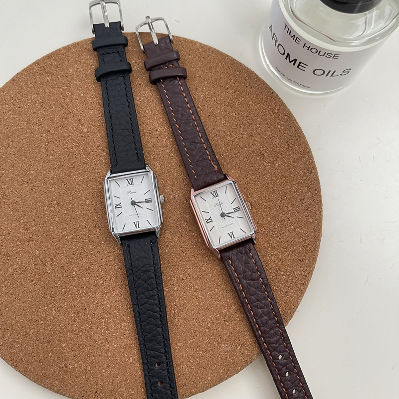 雷特小众轻奢复古手表女ins港风长方形罗马表盘皮带学生百搭腕表
