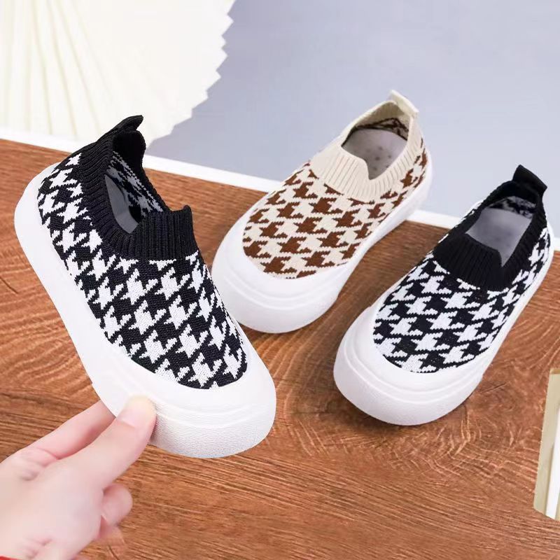 Autumn Children's Shoes 2023 New Boys and Girls Thick Bottom Wear-Resistant Sneaker Soft Bottom Skateboard Shoes Non-Slip Toddler Shoes for Baby