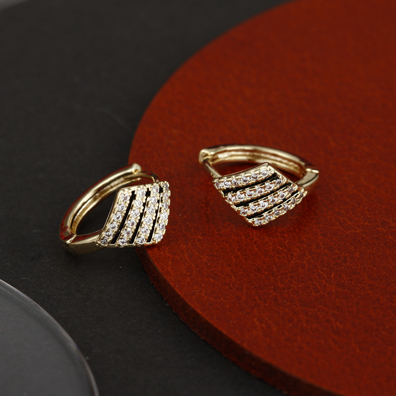 春季新款黑色耳环韩国气质满钻菱形耳扣式耳钉女s925纯银女士耳饰