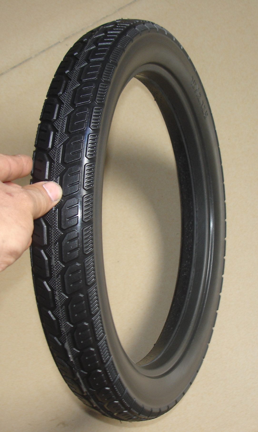 16寸电动车免充气轮胎实心弹力轮胎高能性实心轮胎16x2.125-阿里巴巴