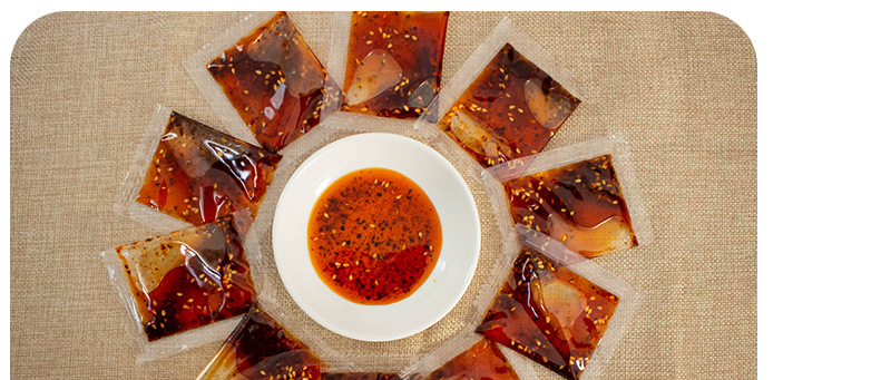 外卖辣椒油包 小包川味油泼辣子打包红油辣椒调料辣椒包