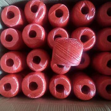 工厂直供塑料绳打包绳零售小球箱装红色二两半125g不褪色