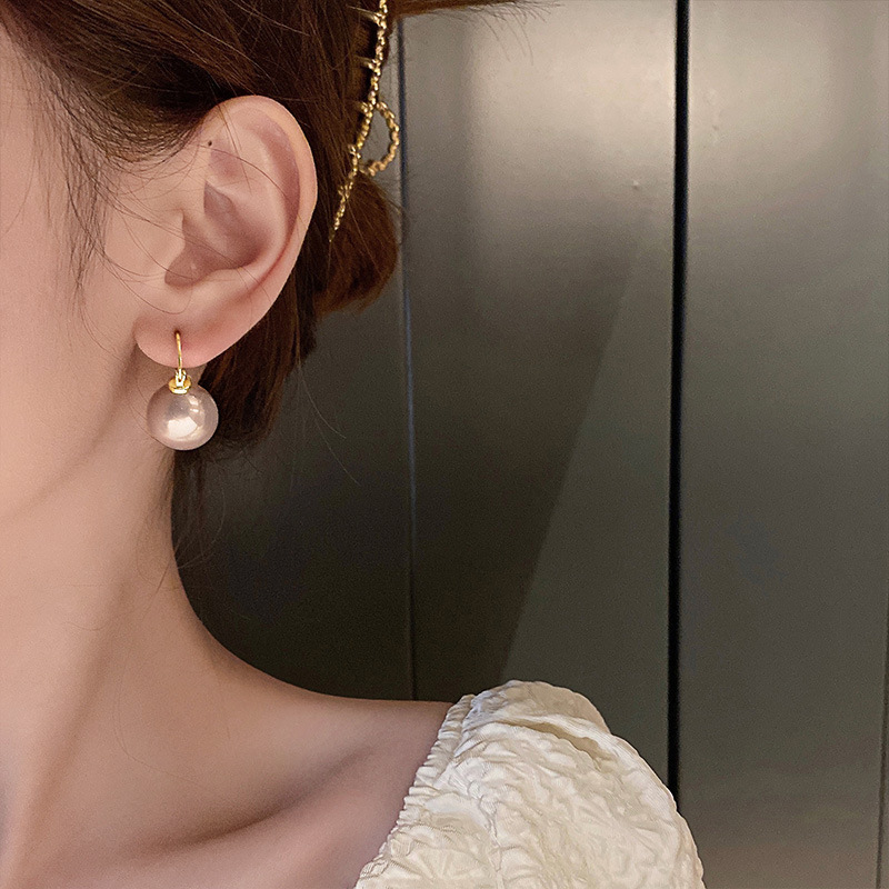 Retro High-Grade Pearl Earrings 2023 New Trendy Korean Temperament Entry Lux Ear Clip Design Sense Special-Interest Earrings