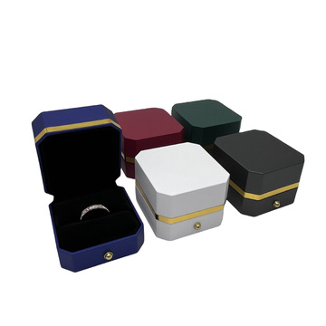 周大福喷漆八角首饰盒装饰品简约收纳盒戒指项链手链手镯包装盒