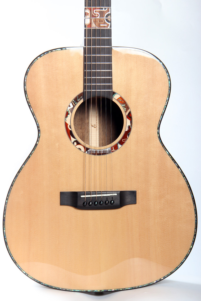 高端款云杉面古夷苏木单板40寸亮光款圆角om桶可贴牌民谣吉他批发