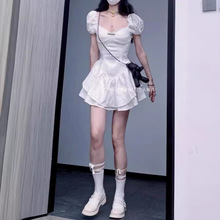 白色茶歇辣妹蕾丝娃娃裙纯欲泡泡袖短公主蓬蓬生日连衣裙两件套仙