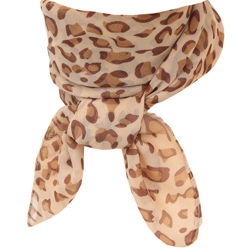 Fashion Leopard Print Scarf Women's Chiffon Soft Small Square Towel European and American Leopard Print Scarf Spring, Summer and Autumn Decorative Scarf