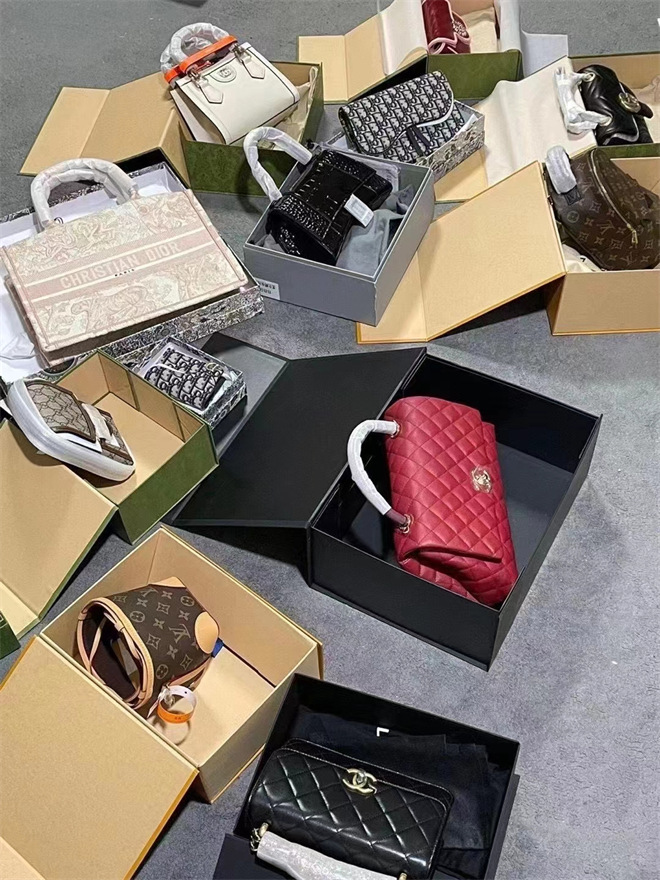 干货带你详细了解mk高仿包包在哪里买一般多少钱