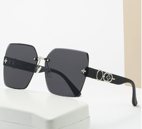 2024 New Frameless Cut Edge Gradient Color Sunglasses Trendy Fashionable Women's Uv-Proof Sunglasses 9980