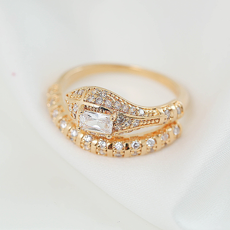 黄铜电镀18k金保色手环微镶锆石手镯女灵蛇形状手饰厂家货源