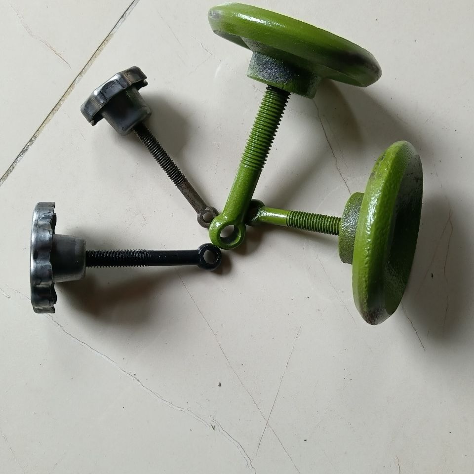 明星齿爪式粉碎机配件中药材合门螺丝家用磨机门盖锁紧手柄螺丝杆