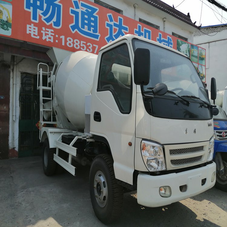 自制小型水泥搅拌车 商混水泥搅拌车东风底盘 山东搅拌车质量