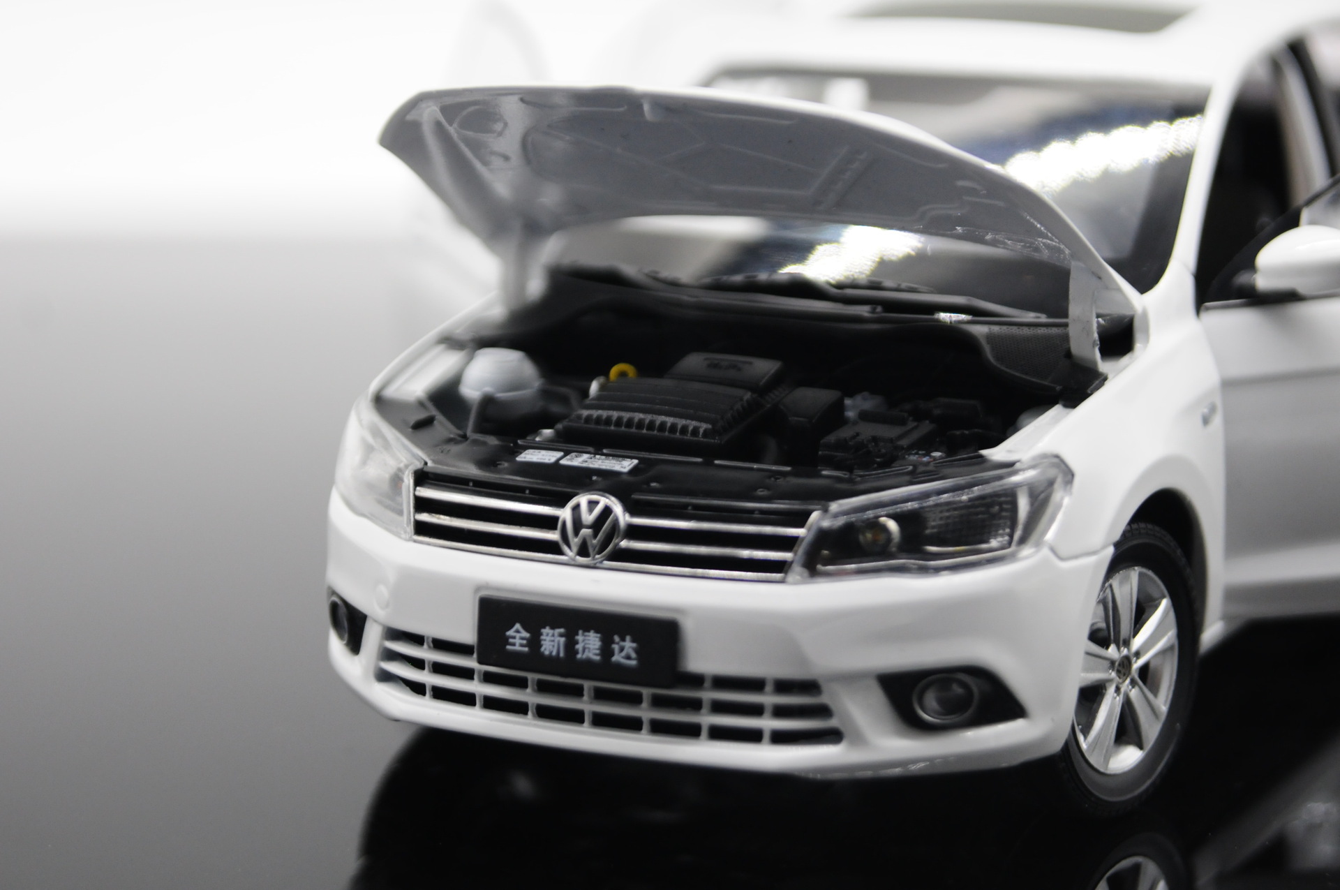 1:18 原厂 一汽大众 全新捷达 2013款 new jetta 汽车模型 白色