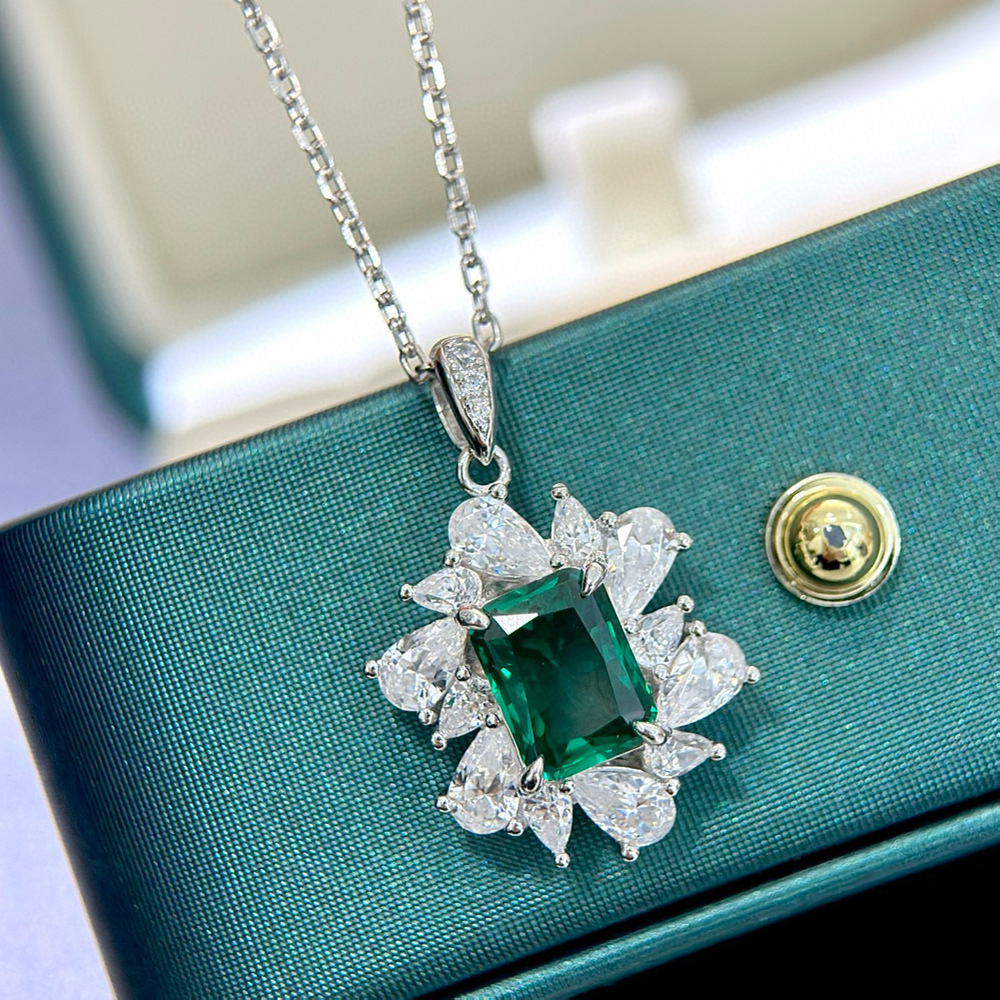 s925银祖母绿宝石项链女围镶5a碳高钻水滴形方钻锁骨链高端礼物