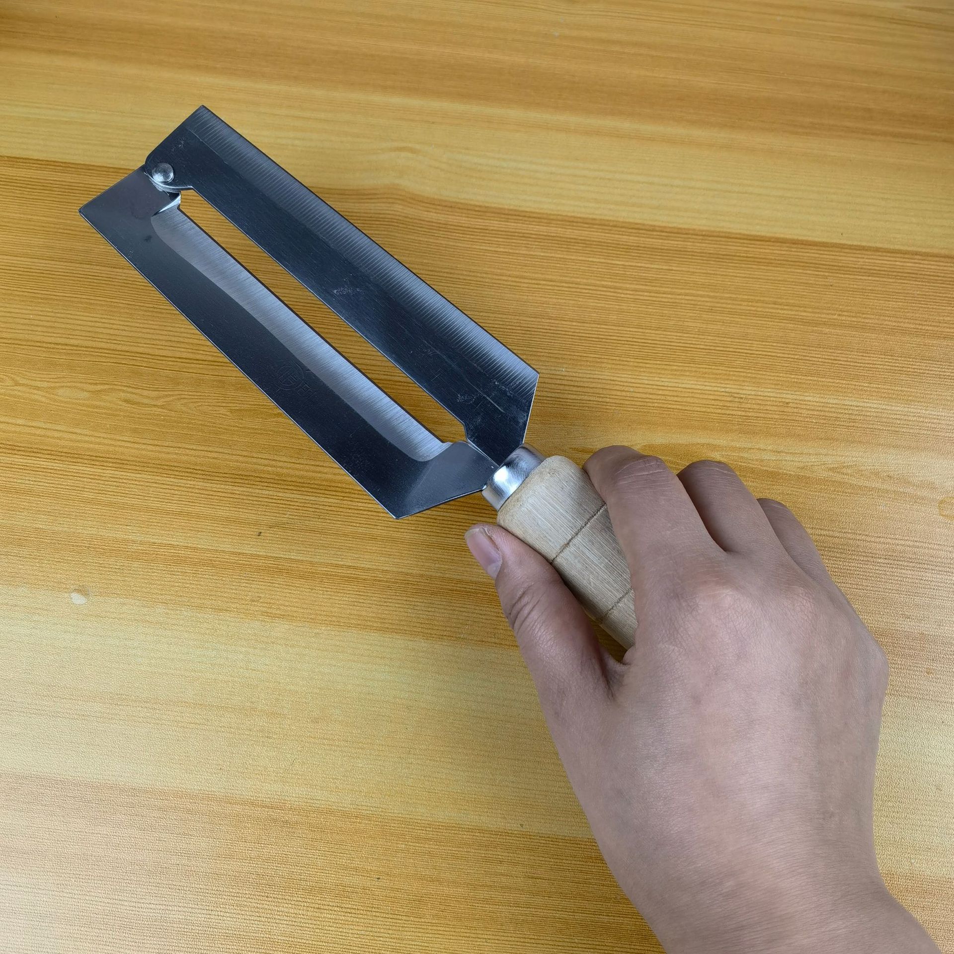 阳江碳钢瓜刨削皮器削皮刀甘蔗刨菠萝刀莴笋瓜果土豆刨刀笋刨包邮