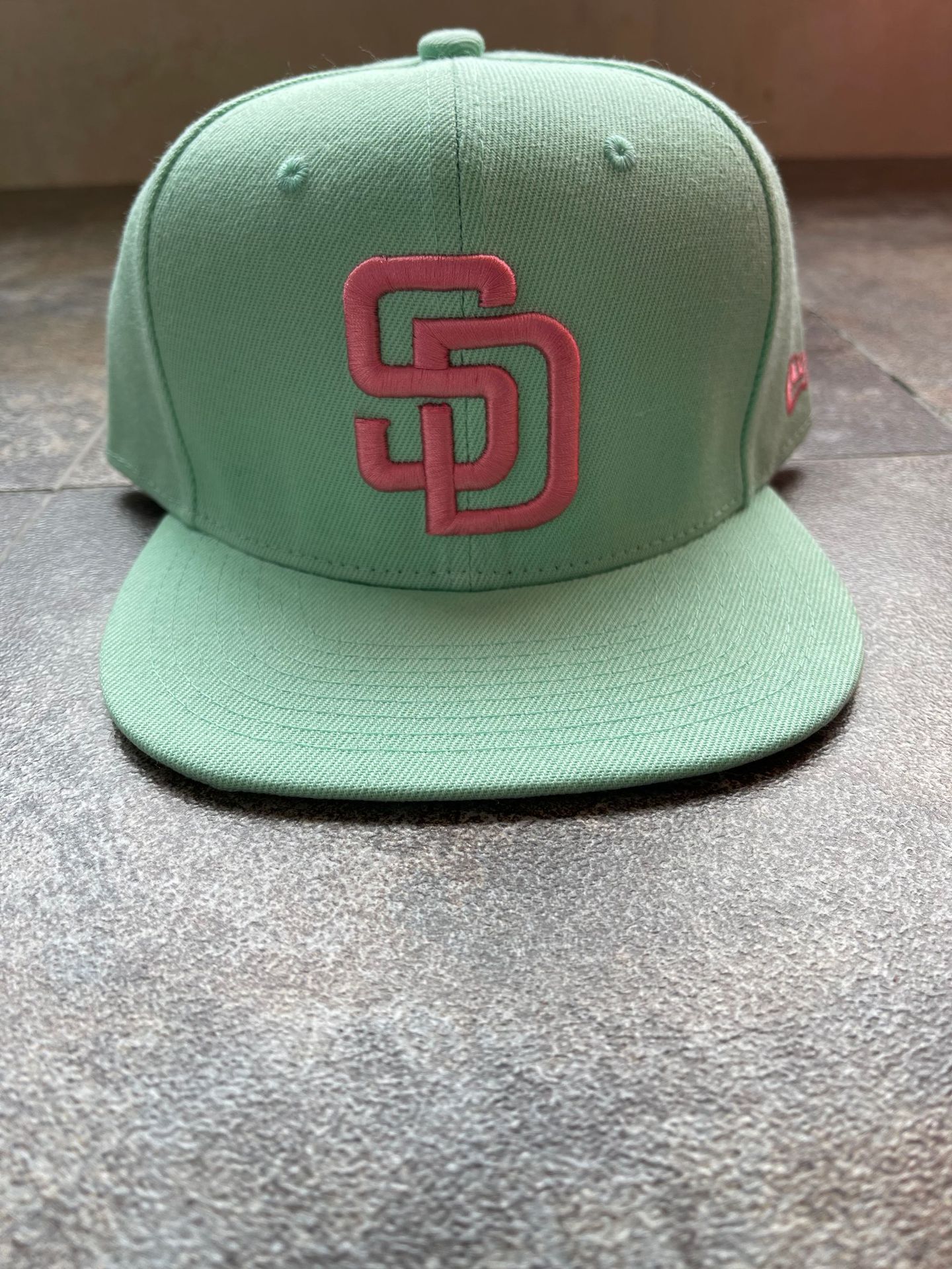 跨境2022新款棒球帽四大联盟教士队城市版绿色调节帽子运动平沿帽