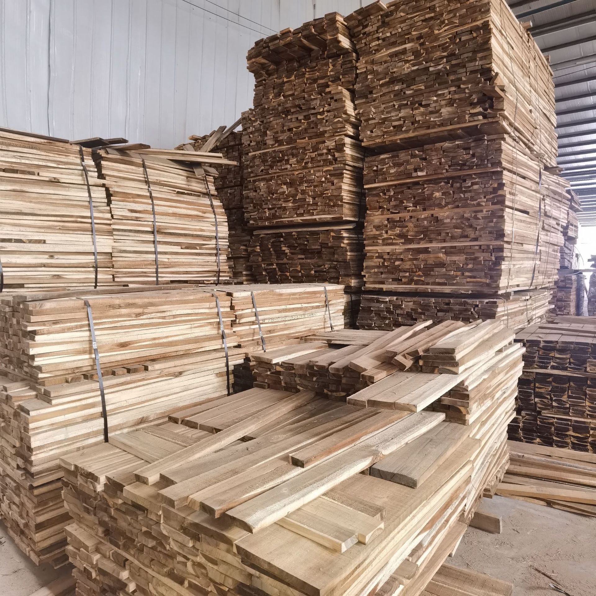 相思木木板材 规格料 台面板橱柜衣柜拼接板 地板料批发海南马占