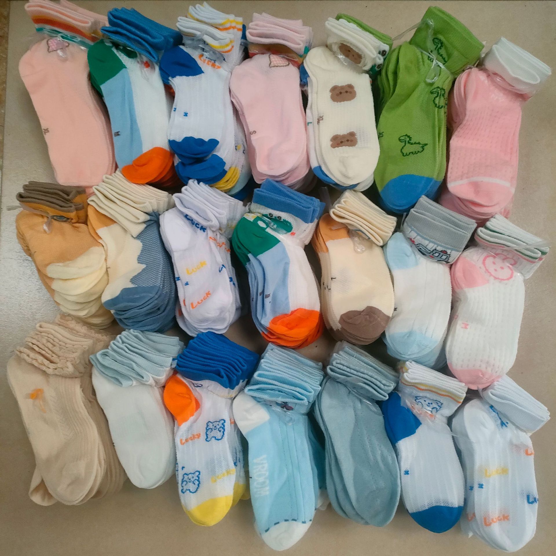 儿童网眼棉袜子 春夏季薄男童女童3-12岁袜子 夏天新款中筒袜批发