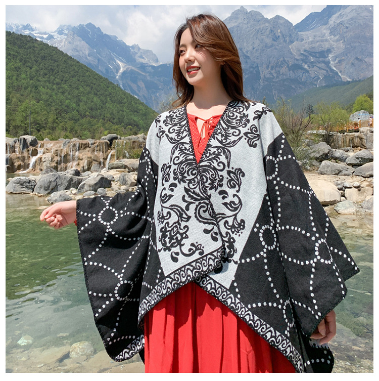 民族风披肩女云南西藏草原沙漠旅游加厚保暖围巾办公室空调披风夏