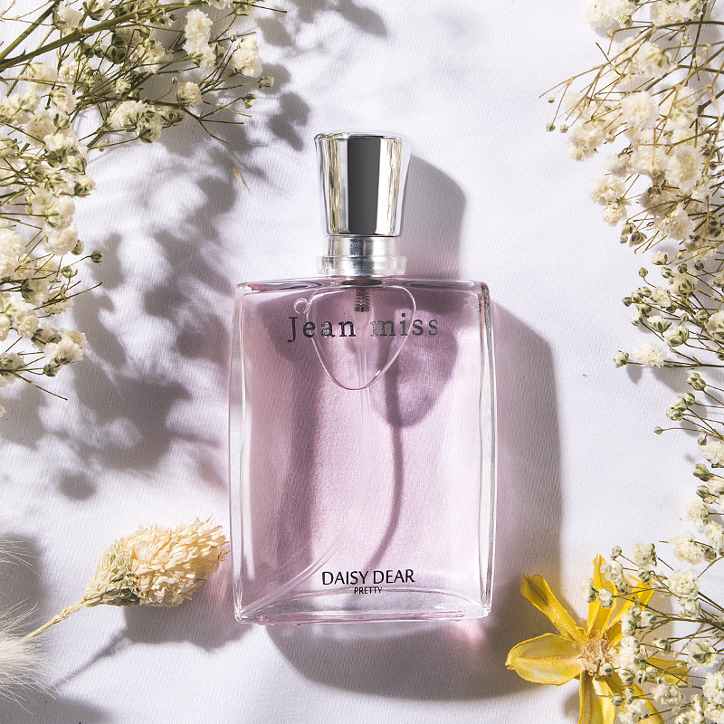 Small Town Yixiang True Love Miracle Perfume for Women Long-Lasting Light Perfume Best-Seller on Douyin Student Vietnam Perfume Wholesale 50ml