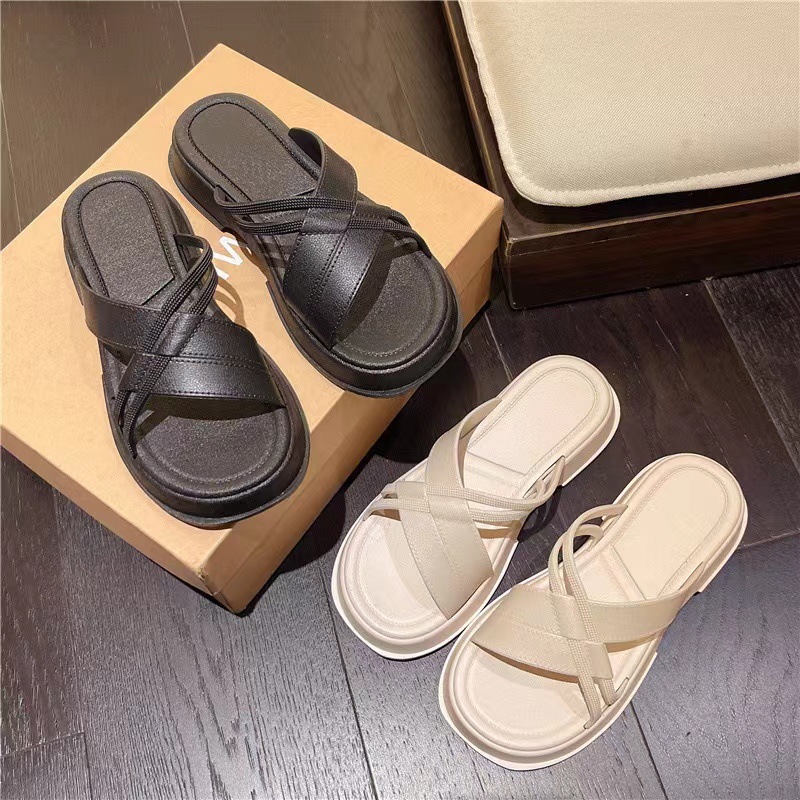 Cross-Border Pvc Soft Bottom Slippers Deodorant Home Simple Non Slip Outdoor Hole Shoes Shit Feeling Platform Slippers Women