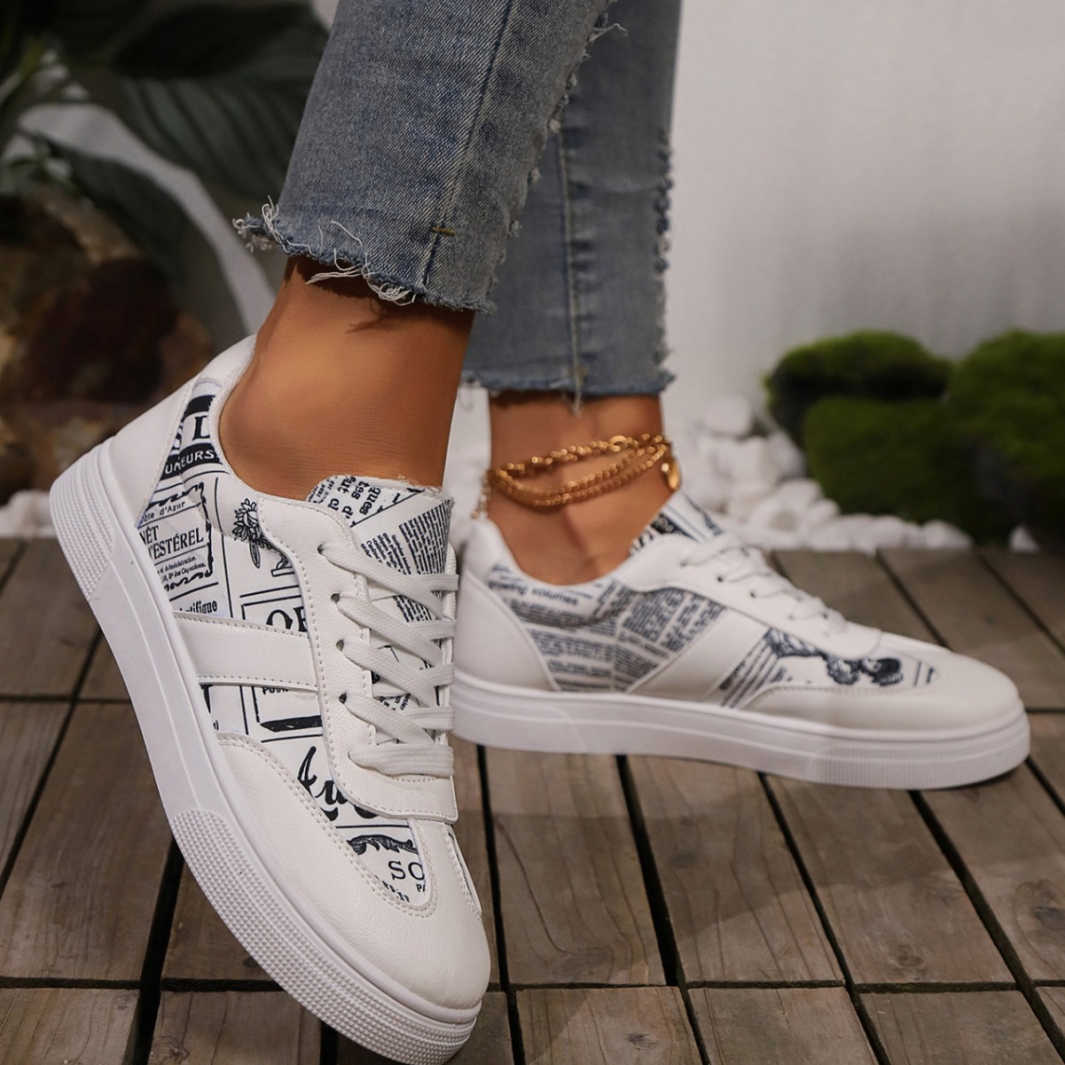 女鞋子夏季透气女款网红休闲板鞋潮流百搭青少年运动潮鞋小众女生