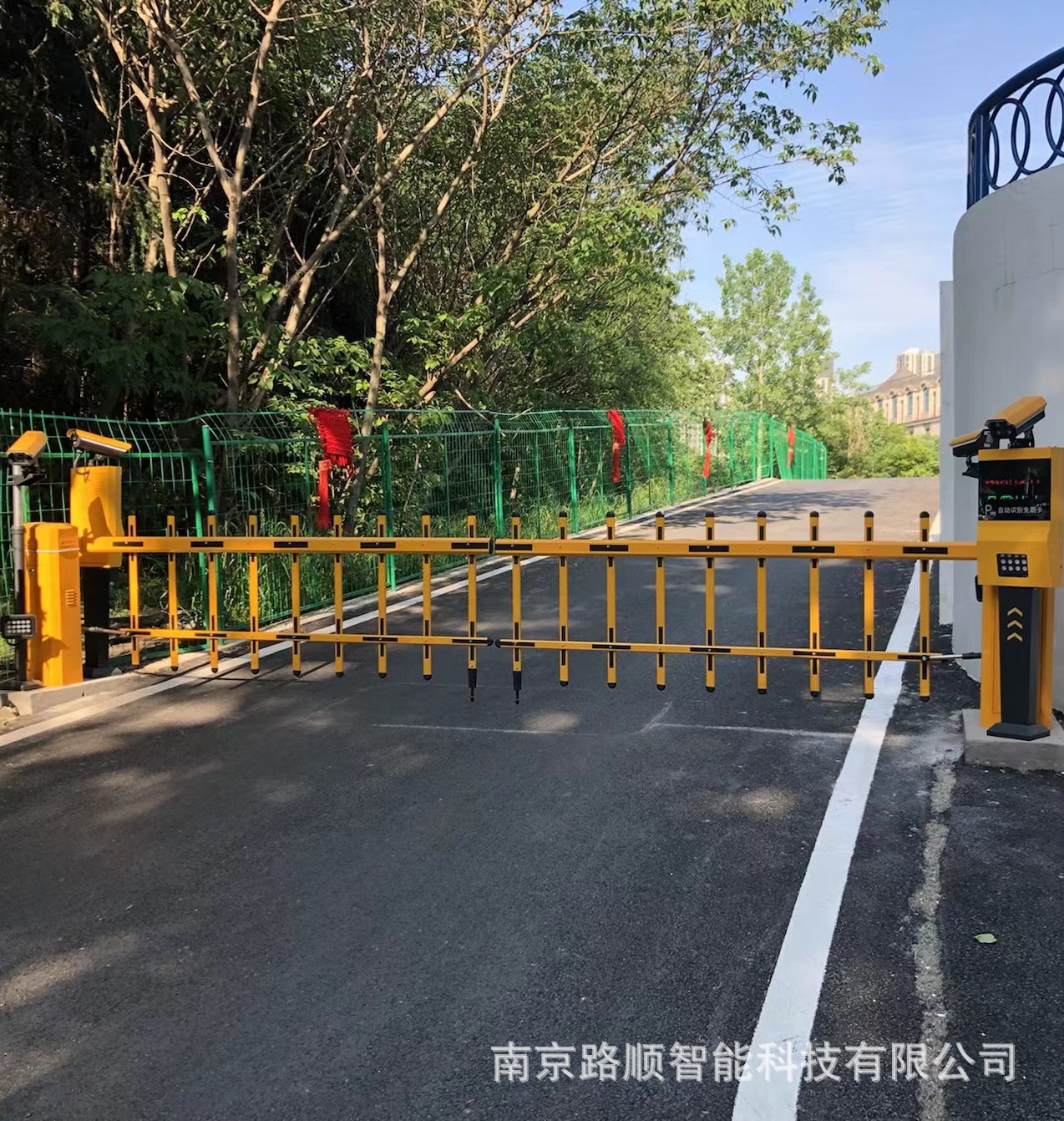 0成交0台南京小区停车系统改造 小区车辆门禁 工厂车辆升降杆 自动起