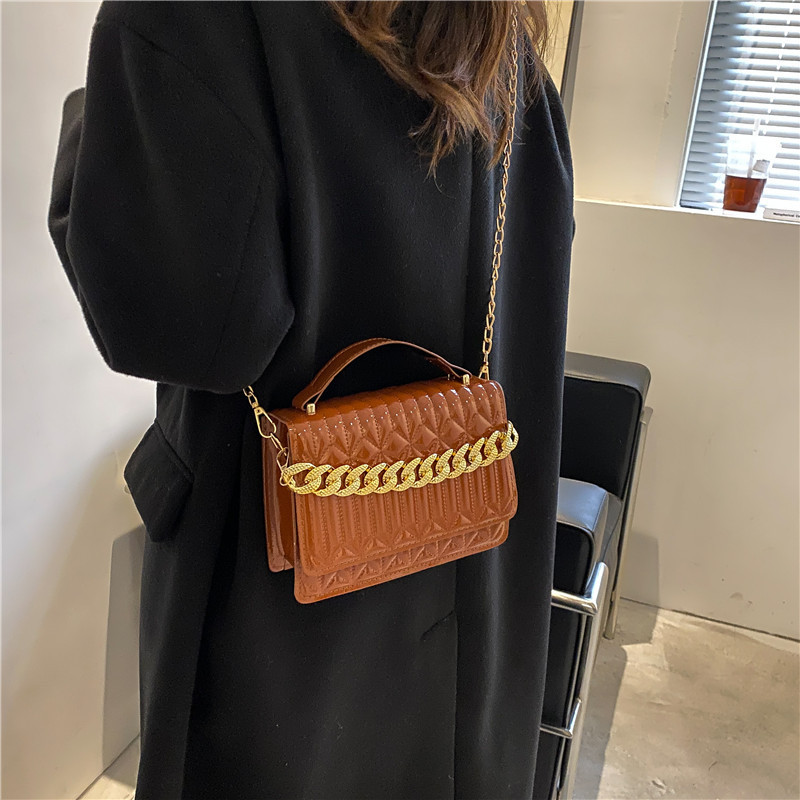 Casual Design Simple Sense Fashion Small Handbags Female 2021 New Trendy Temperamental Popular Shoulder Messenger Bag Female