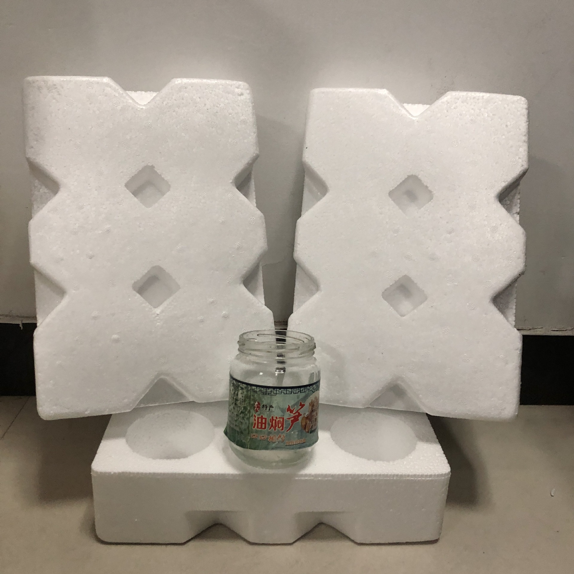 罐头玻璃瓶泡沫包装盒 油焖笋辣酱罐头泡沫盒 手工免模泡沫盒