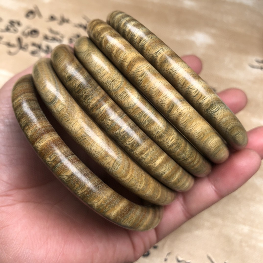 批发阿根廷绿檀木手镯子老料檀木女款贵妃镯红木首饰送女友送妈妈